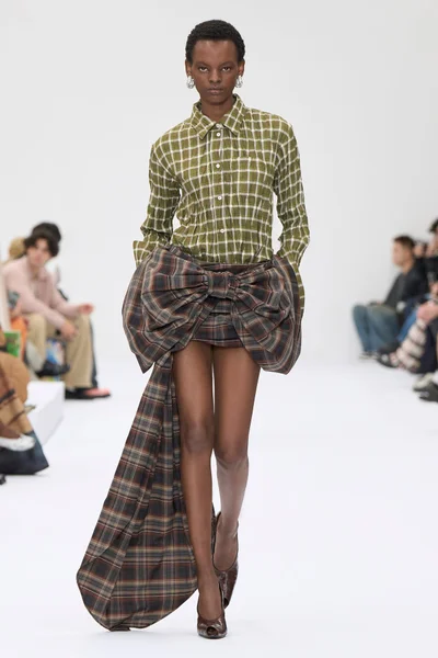 Look 33